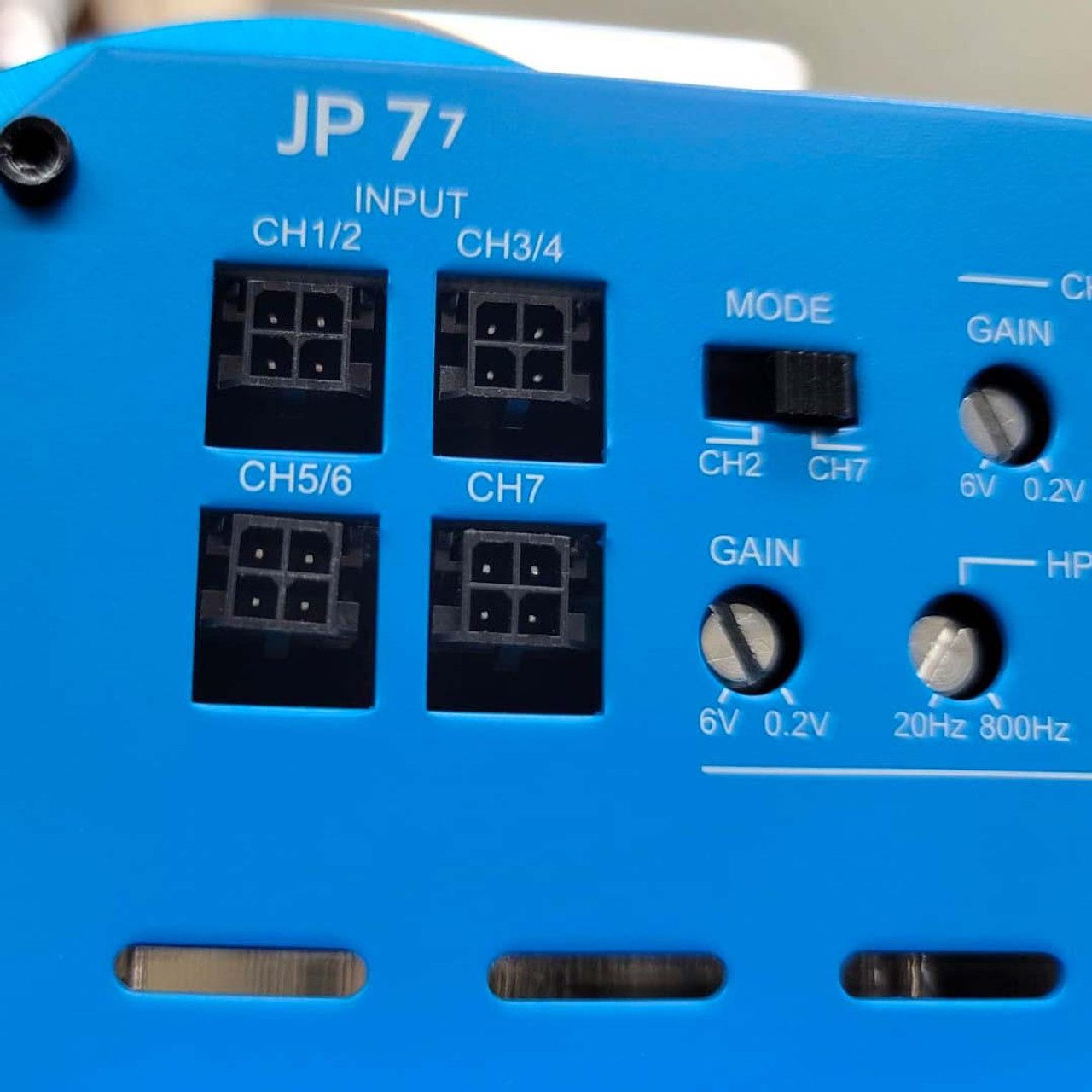 down4sound-jp77-3000w-7-channel-car-amplifier-blue - Image 5